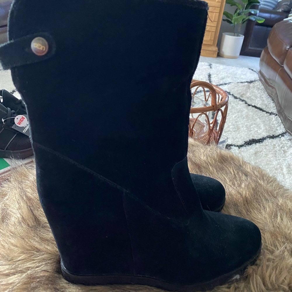 NWOT UGG Femme Suede Shearling Wedge Boots- Sold
